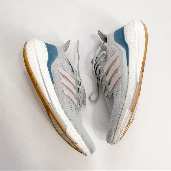 Adidas Ultraboost 21 Women's Training Shoes in Blue and Pink | 8.5 - Picture 9 of 13